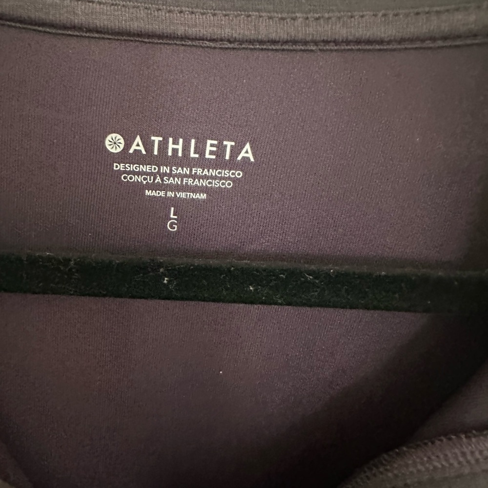 Athleta Seasoft Quarter-Zip Lightweight Pullover in Plum size Large - Picture 3 of 3
